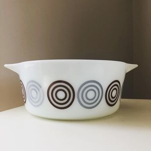 Retro Pyrex Cinderella bowl
